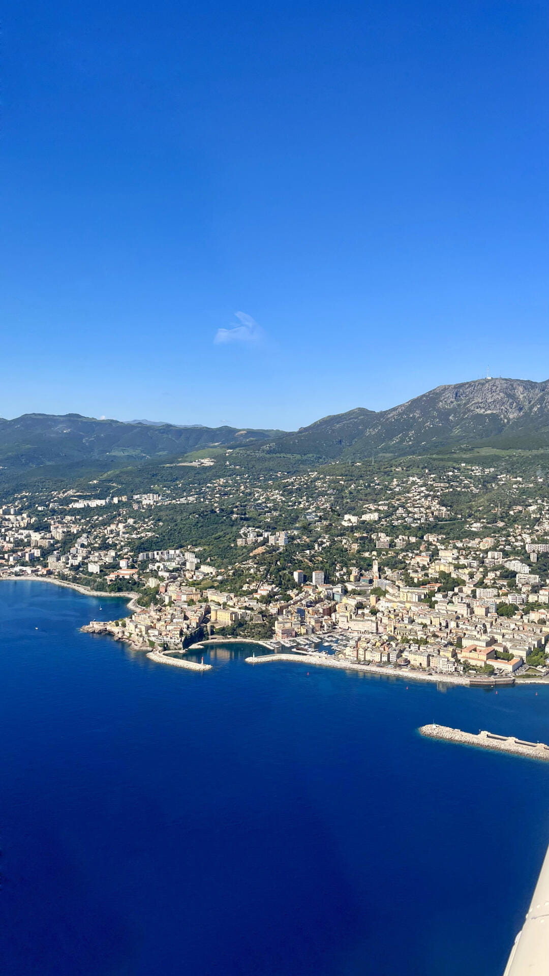 Balade aérienne à la decouverte du Cap corse