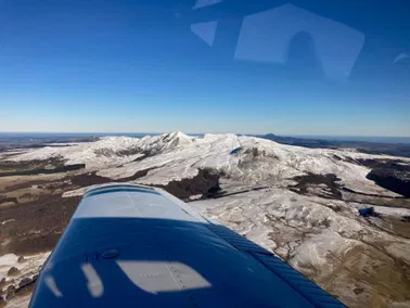 Survol de la chaine des puys