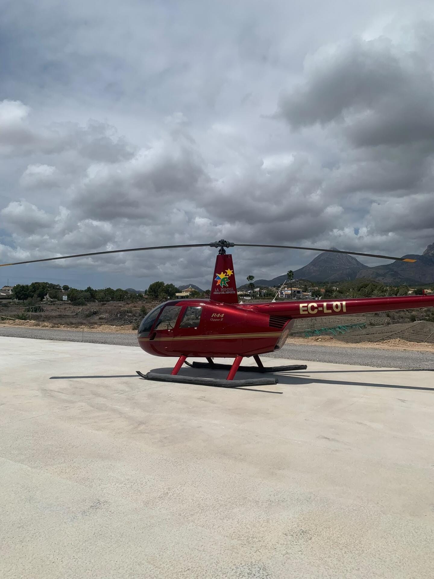 Robinson R44