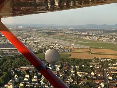 Stuttgarter Flughafen aus der Luft