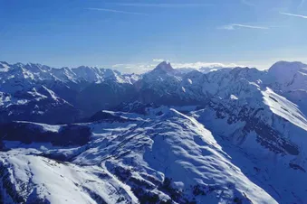 Survol des Pyrénées