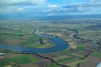 Alpen, Seen & Städte aus der Luft