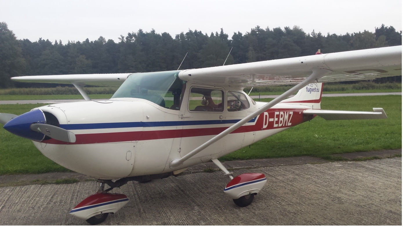 Rundflug in einem Motorflugzeug (60 min.)