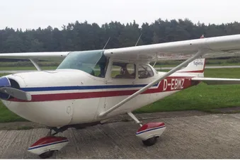 Rundflug in einem Motorflugzeug (60 min.)