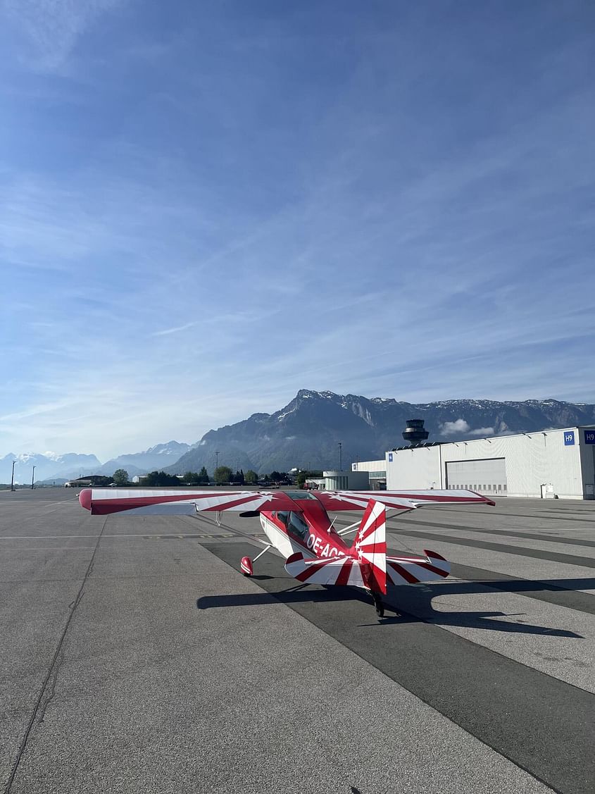 Kunstflug über dem Mondsee