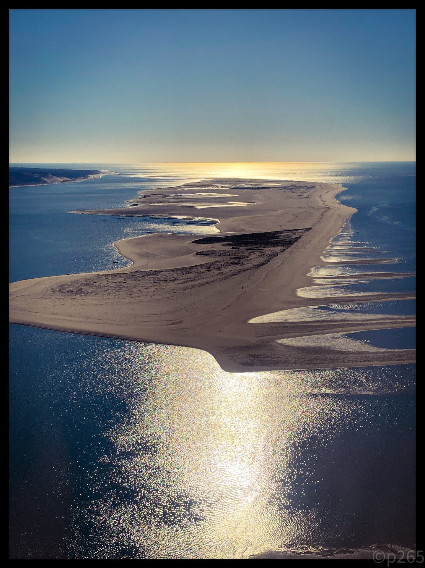 Le Bassin d'Arcachon et la côte vus du ciel. Birds eye view.
