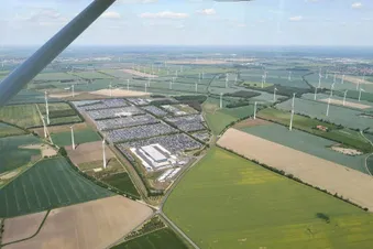 Kleiner Rundflug um die Bienenfarm