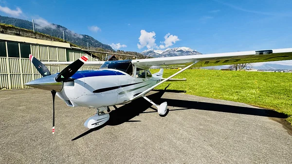 Moderne Cessna 182 Skylane mit V6-Motor