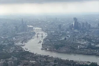 Discover London from above, fly along the Heli Routes