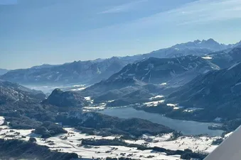 Rundflug ab Salzburg zu Deinem Wunschziel