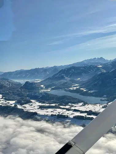 Rundflug ab Salzburg zu Deinem Wunschziel