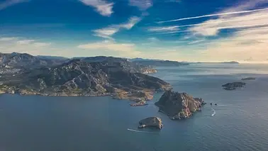 Balade aérienne à la découverte des Calanques