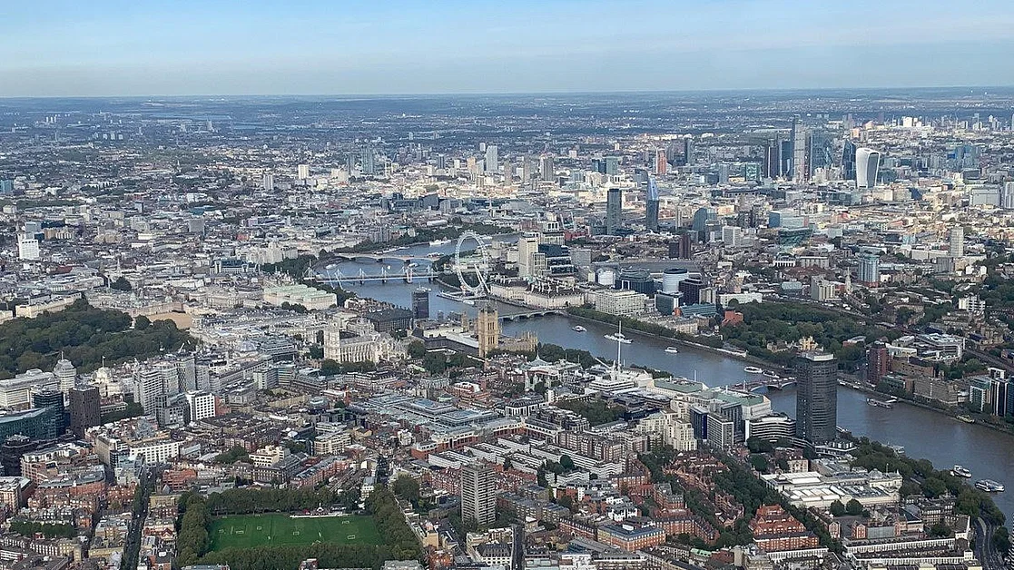 Helicopter Sightseeing Flight over London
