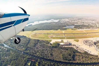 Rundflug über Berlin oder Wunschstrecke in Brandenburg