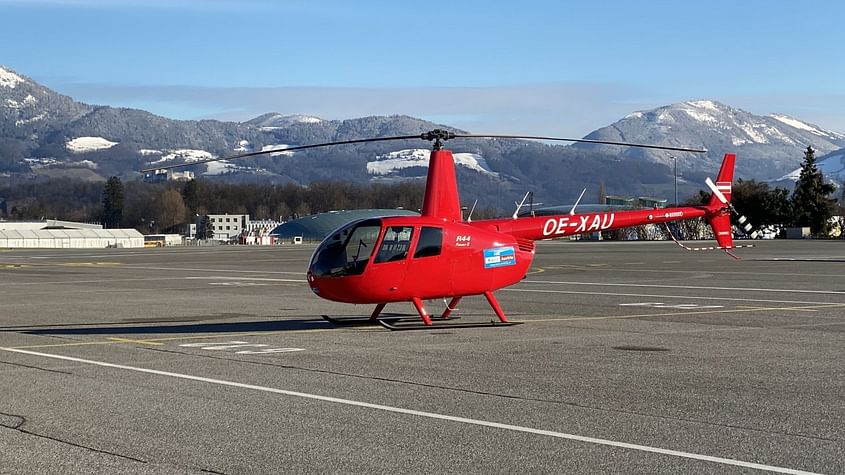 Hubschrauberflug 1 Stunde 50 Min nach Innsbruck und Zurück