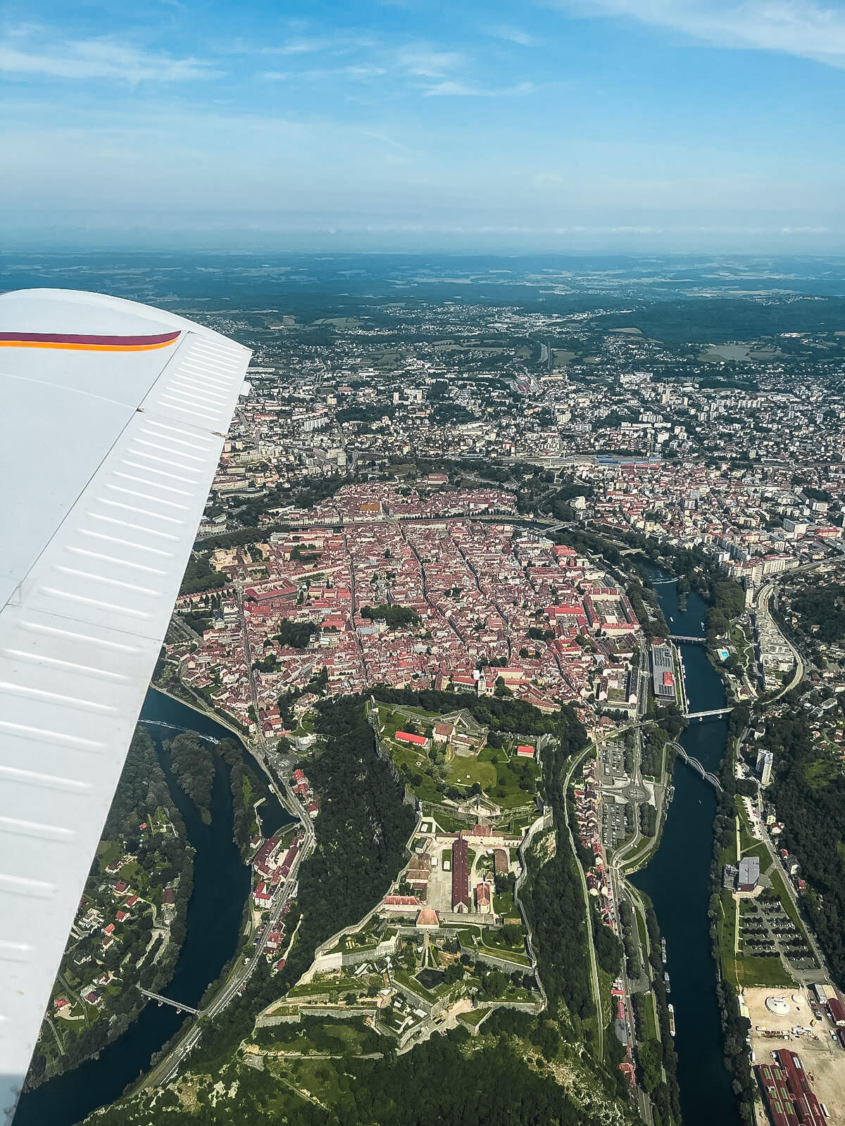 Vue aérienne de la vielle ville de Besançon