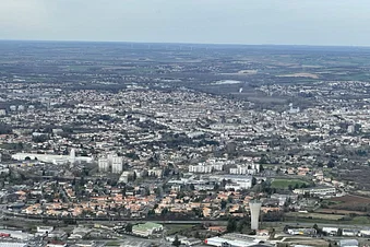 Angoulême et ses alentours en Hélicoptère - 40 min