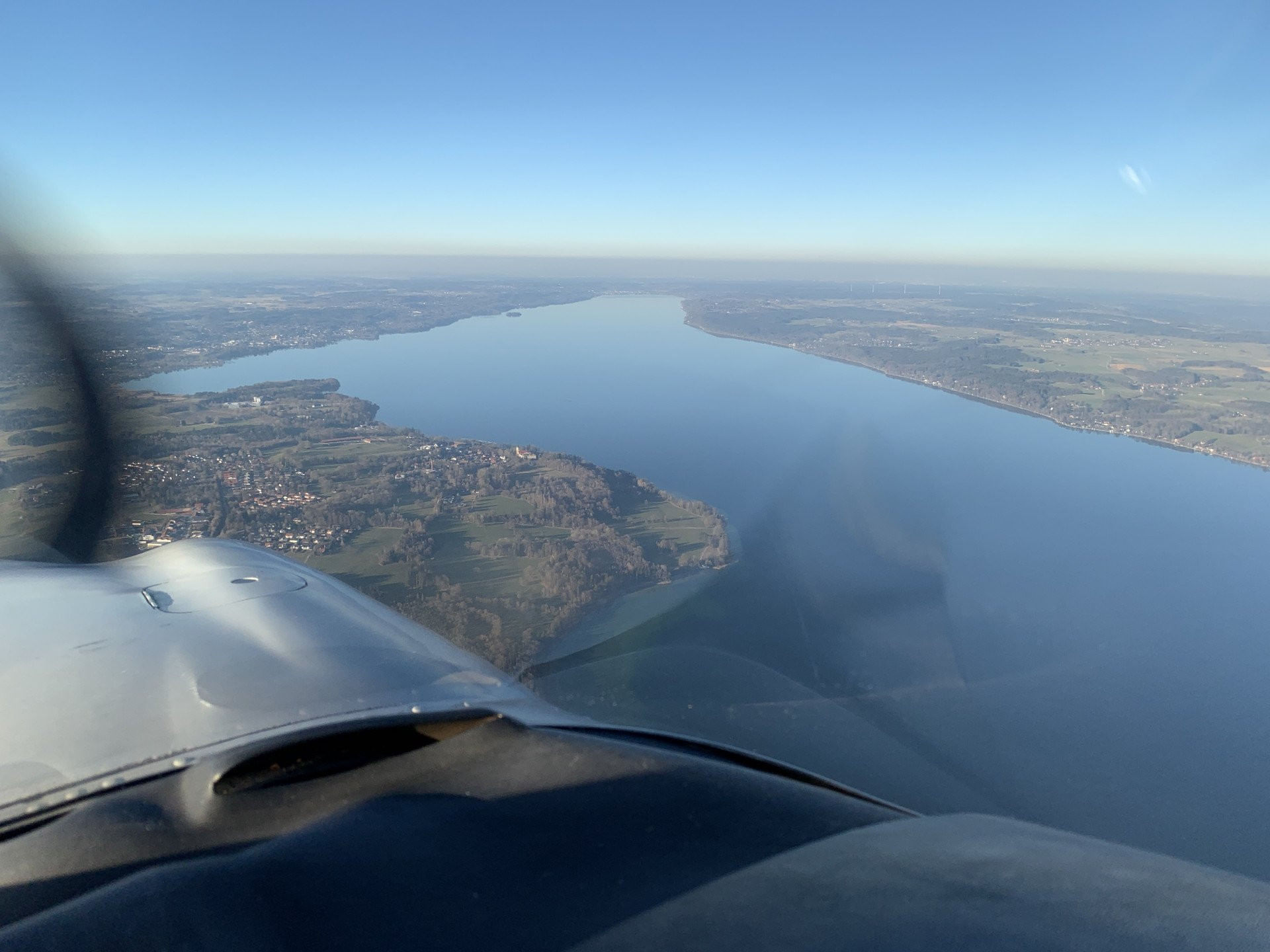 Frei bestimmbarer, einstündiger Rundflug ab Augsburg (PA 28)