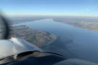 Frei bestimmbarer, einstündiger Rundflug ab Augsburg (PA 28)