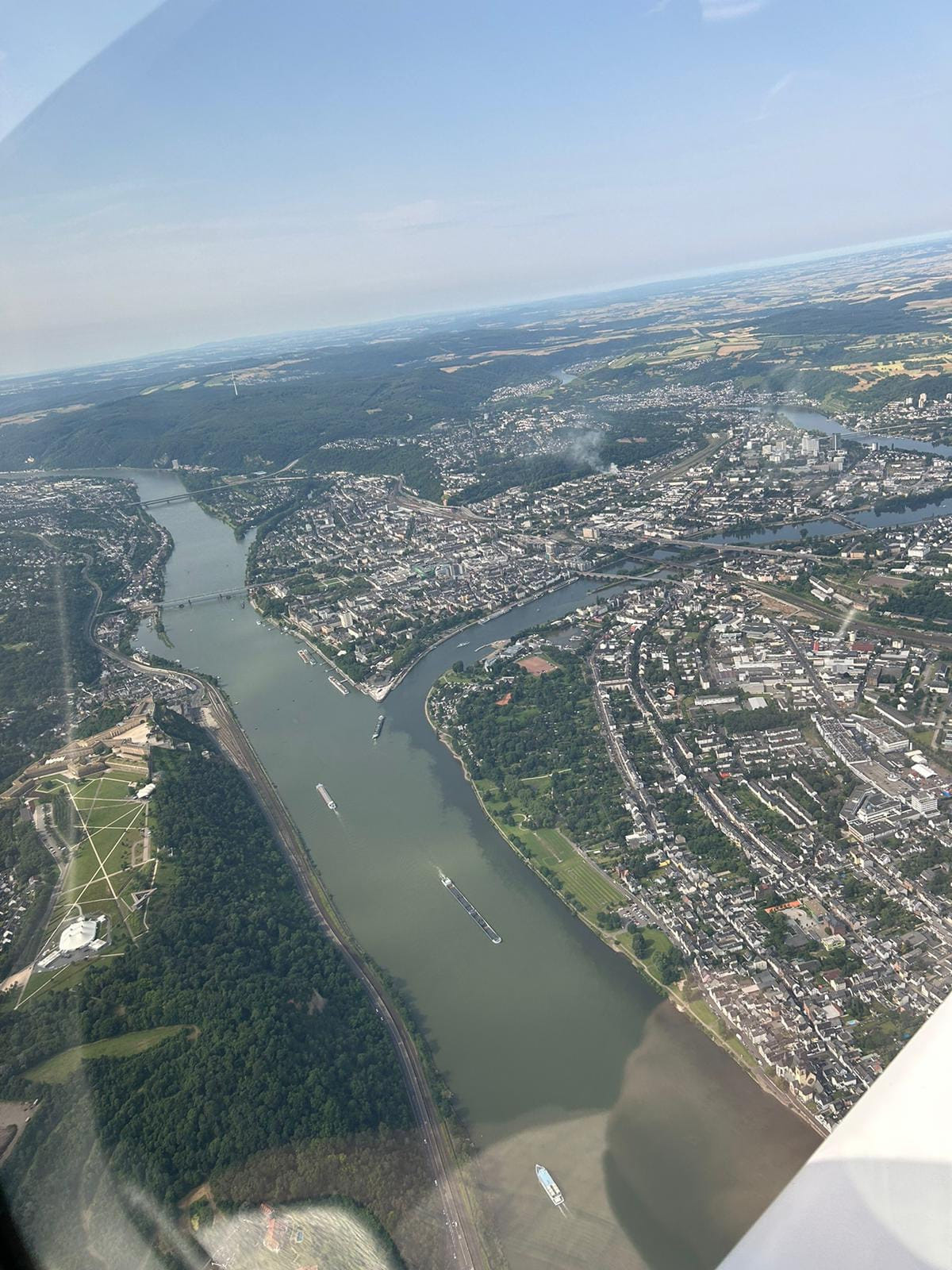 Majestätische Burgen des Rheintals von Mainz nach Koblenz