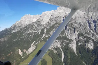 Alpenflug, Wilder Kaiser, Landung in Zell am See