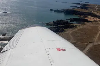 Paris en avion – Atterrissage à Toussus-le-Noble ✈️