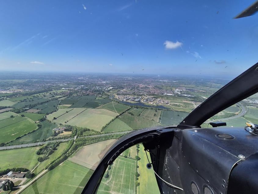 5 Minute flight from Elvington