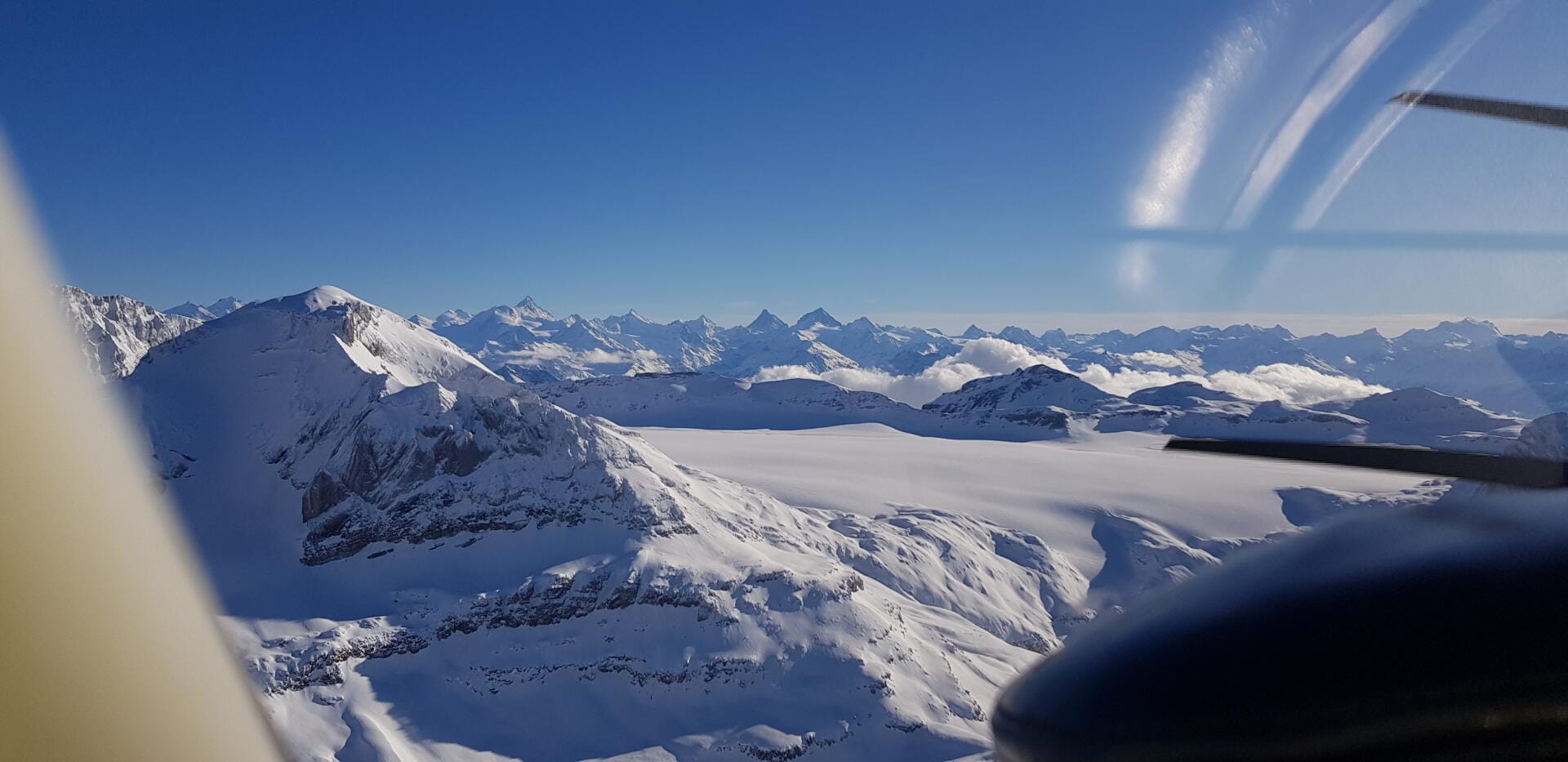 Große Berner Oberland Tour mit Landung in Saanen - France