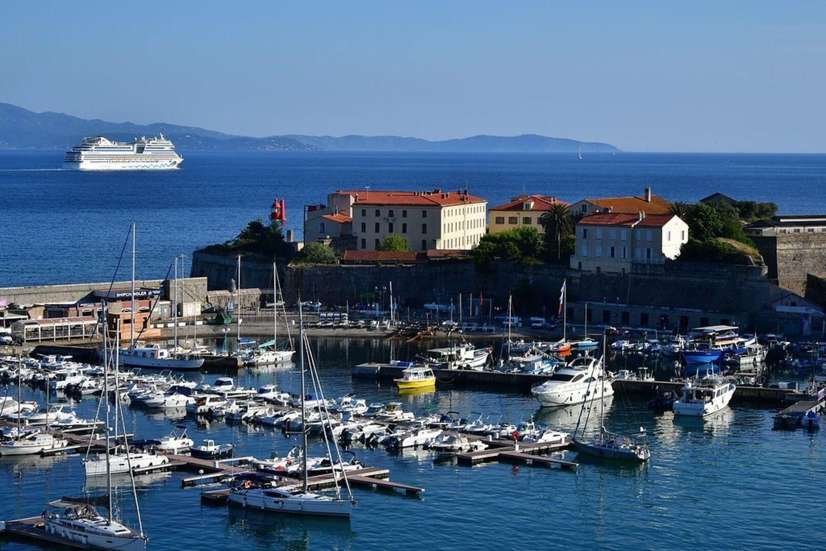 Join me on a weekend trip to Corsica!