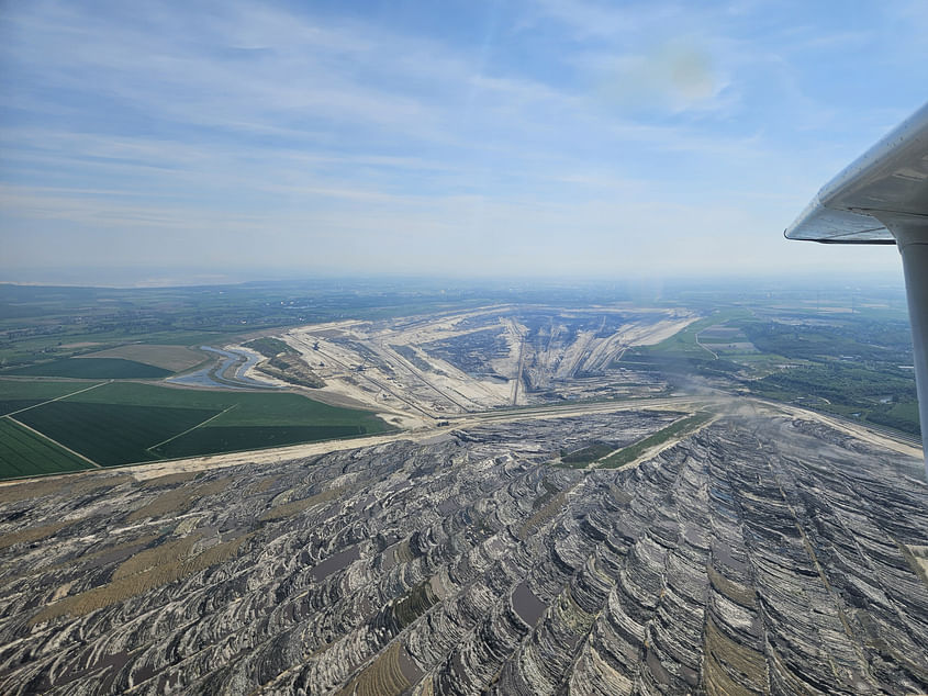 Braunkohleabbaugebiet mit seinen gigantischen Ausmaßen