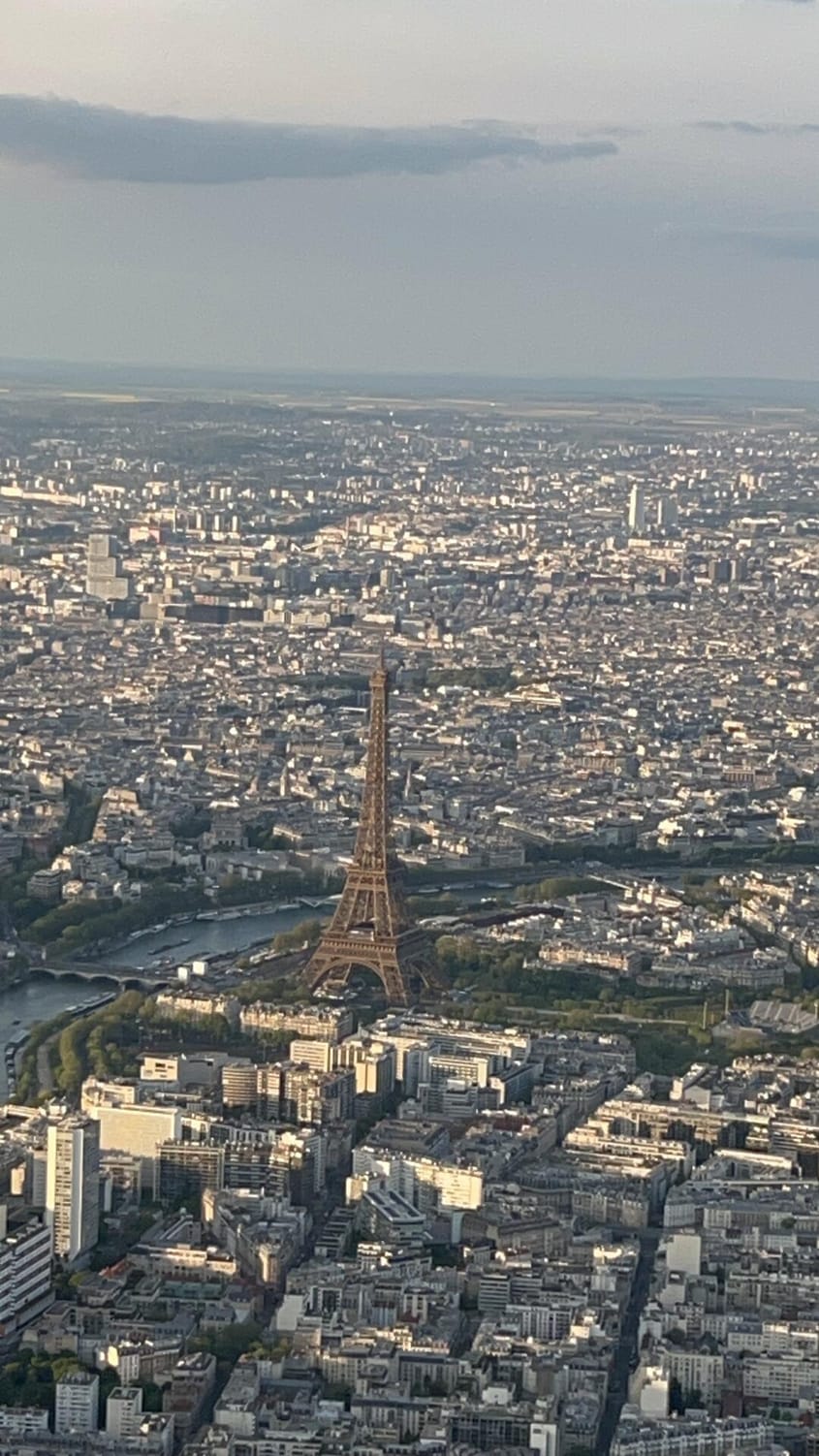 Transit parisien en hélicoptère, retour par Melun