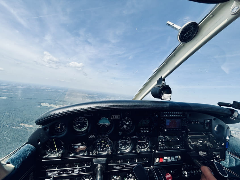 Exklusiver und individueller Rundflug über Berlin