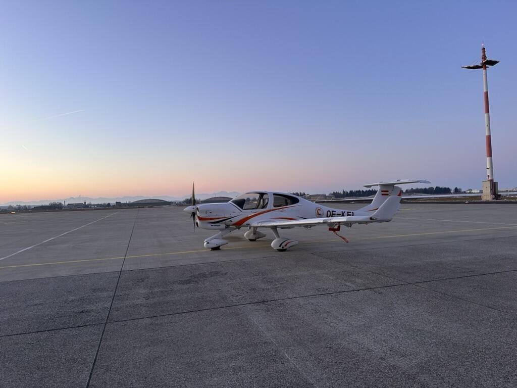 DA40 - Rollfeld Linz