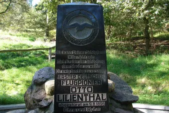 Zum ältesten Flugplatz der Welt