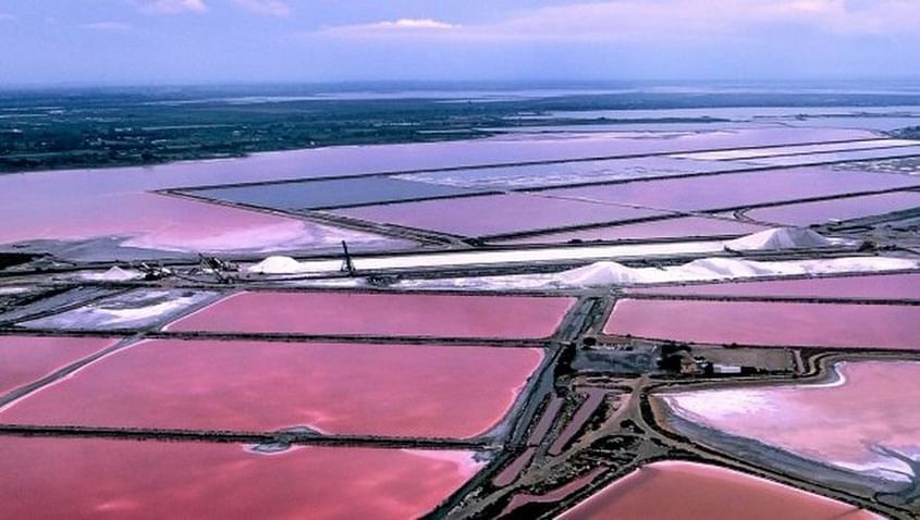 Balade aérienne le long de la côte, départ d'Eyguières