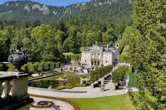 Burgen-Hopping: Schloss Neuschwanstein & Schloss Linderhof