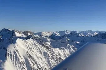 Les Grandes Stations de l'Oisans vues du ciel