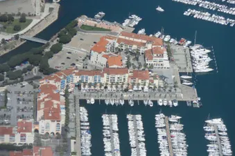 Littoral-Canigou-chateaux Cathares pour 3 passagers
