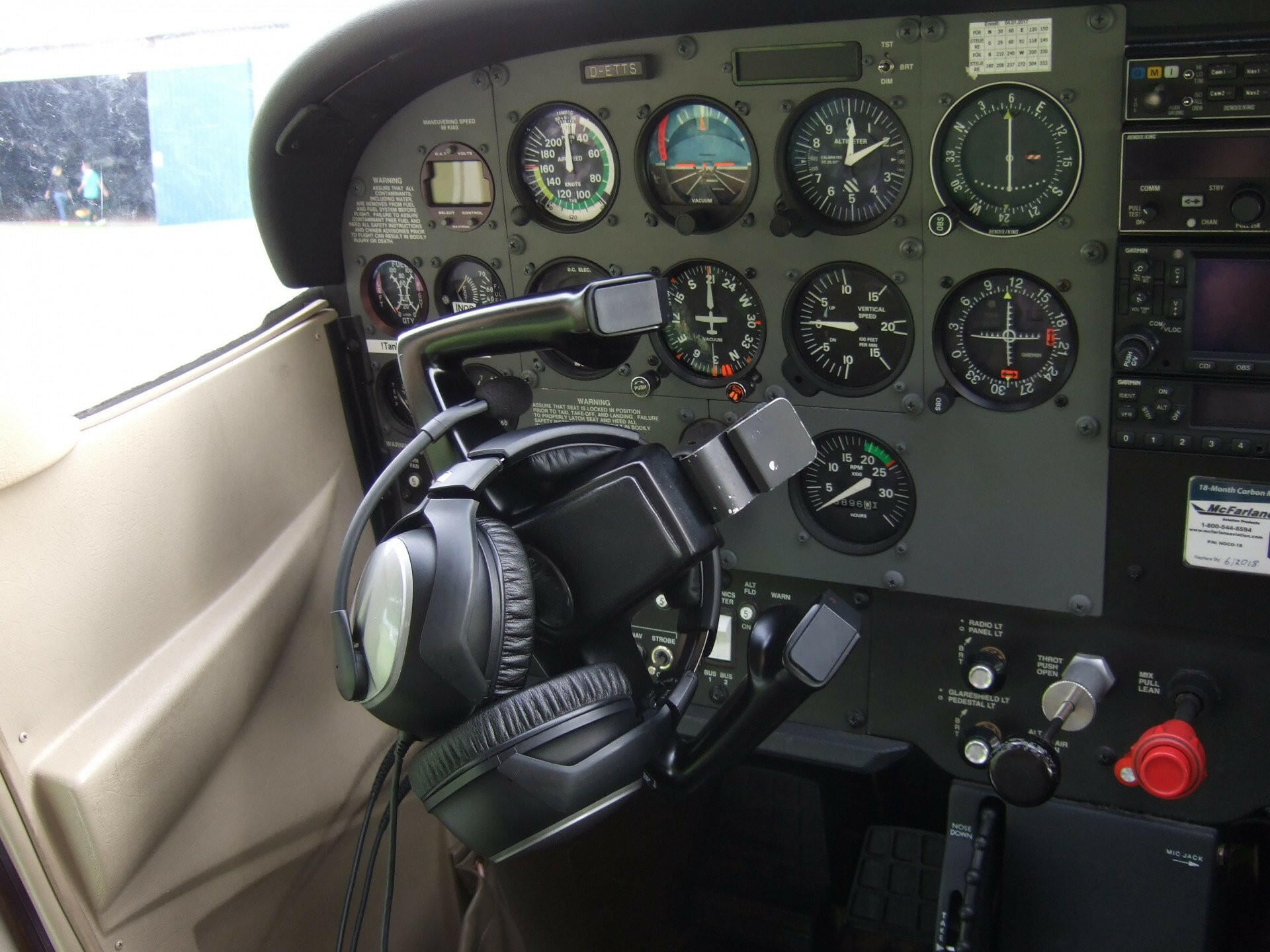 Rundflug: Kölner Dom und Bergisches Land