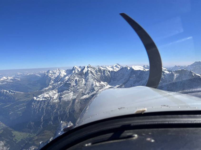 Survol des alpes avec pause (repas ou café)  à Locarno