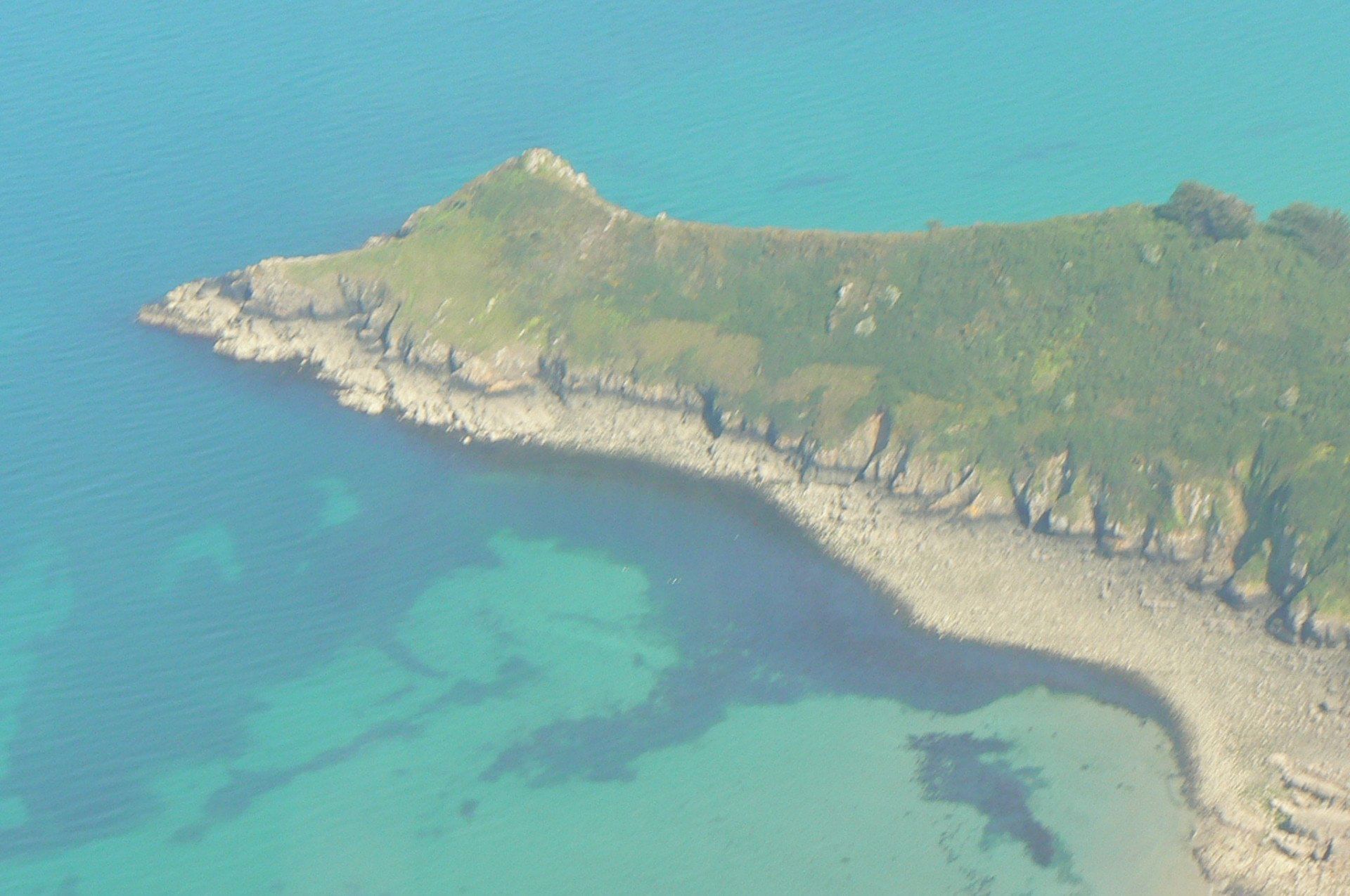 Evadez-vous à Ouessant en longeant la côte de Granite Rose