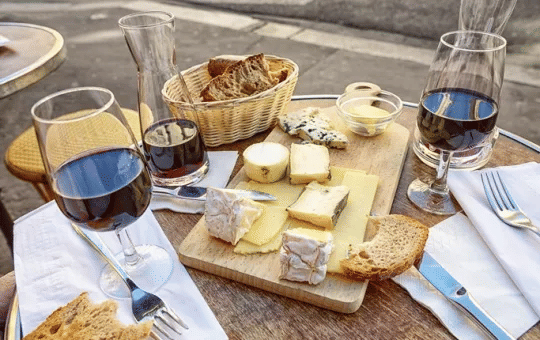Day or overnight excursion to Paris