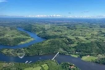 Survol des Gorges Loire jusqu'à Roanne + St Victor sur Loire