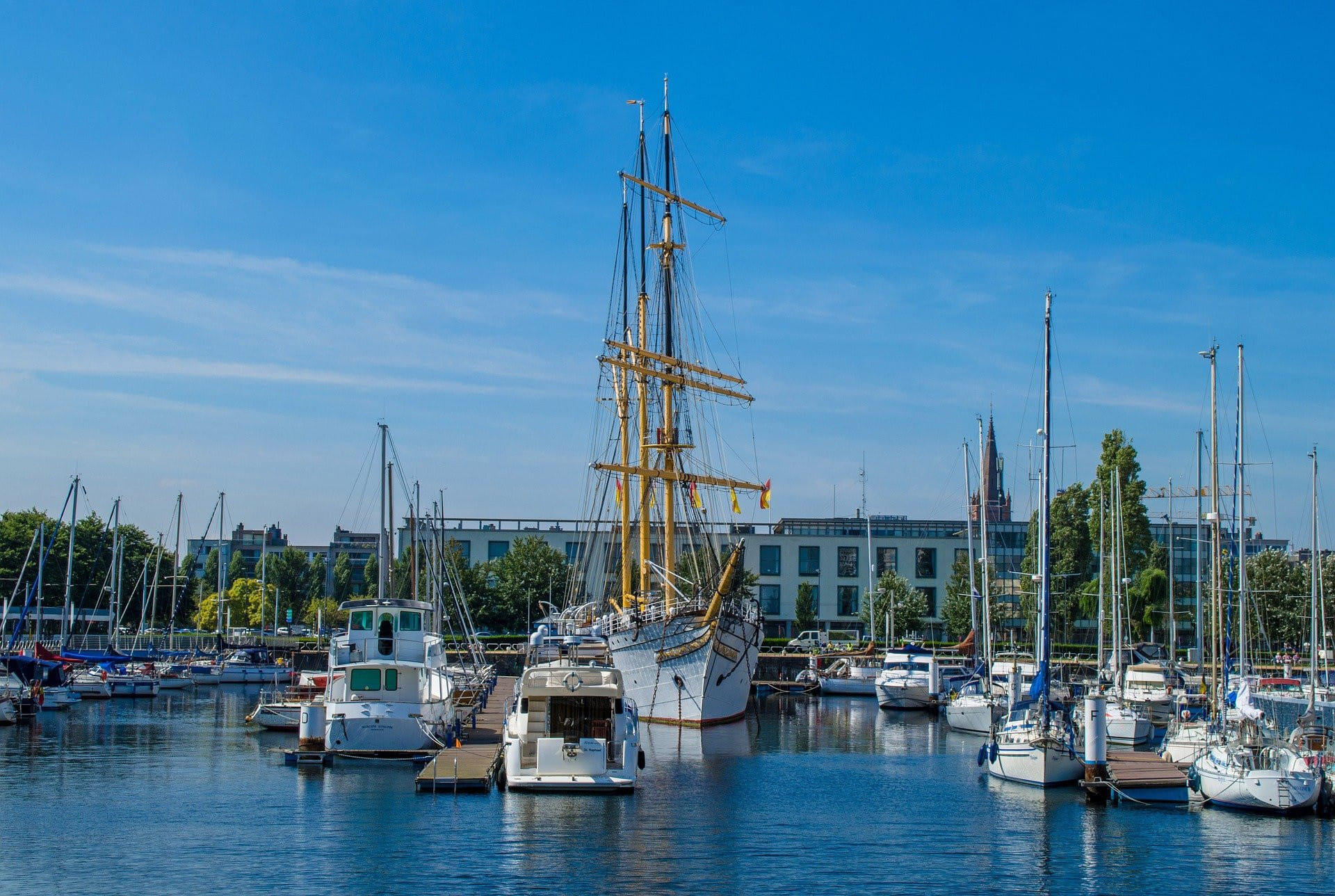 Excursion flight: Oostende-Brugge