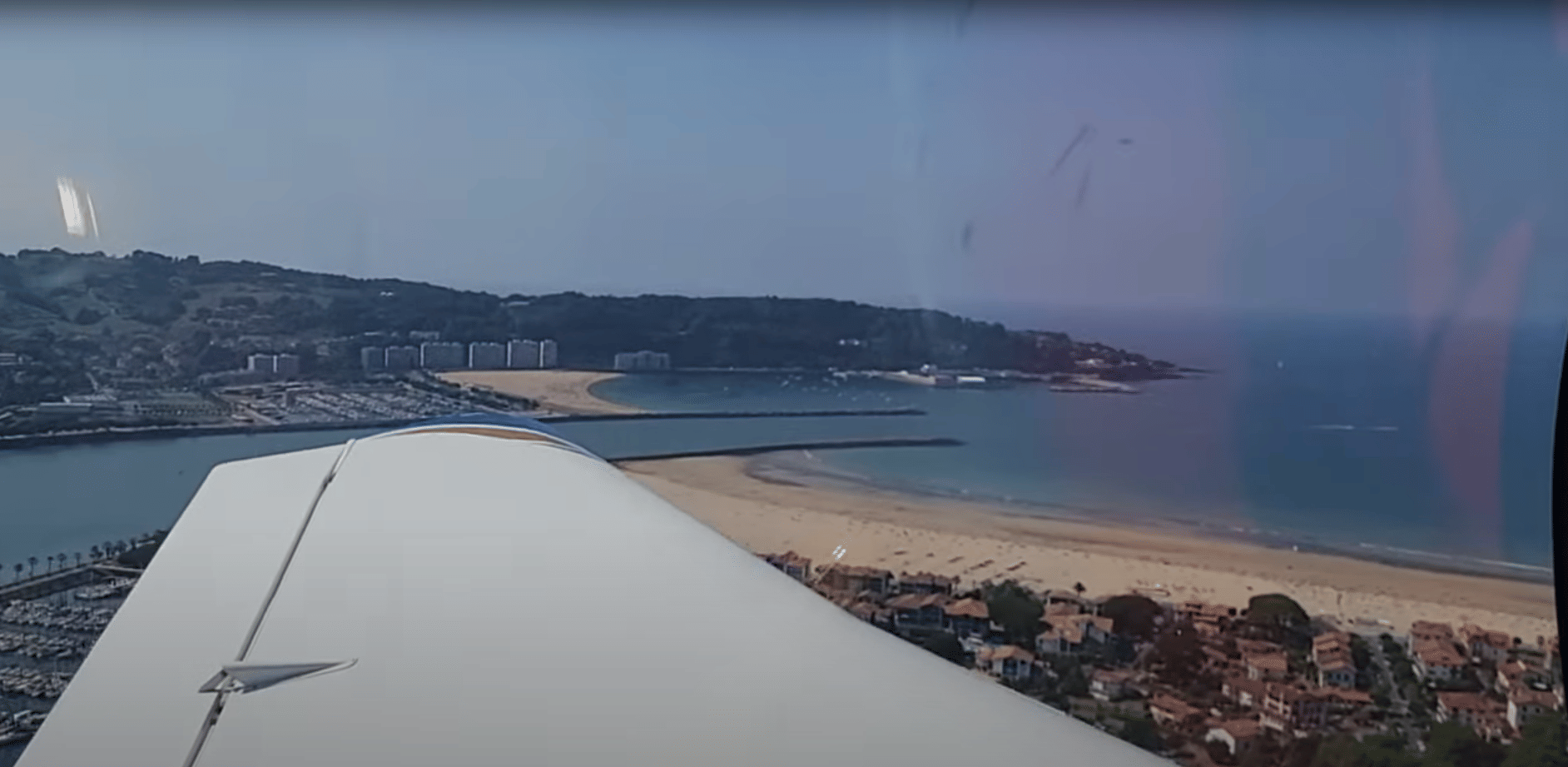 La plage d'Hondarribia, au décollage de St Sebastien