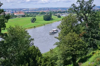 Blick vom Schloss Eckbert auf "Elbflorenz"