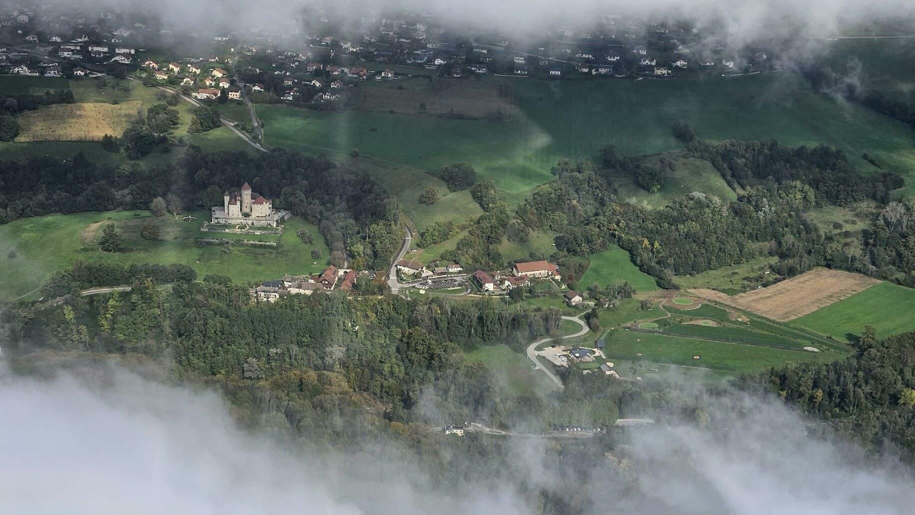 Sightseeing from a modern aircraft