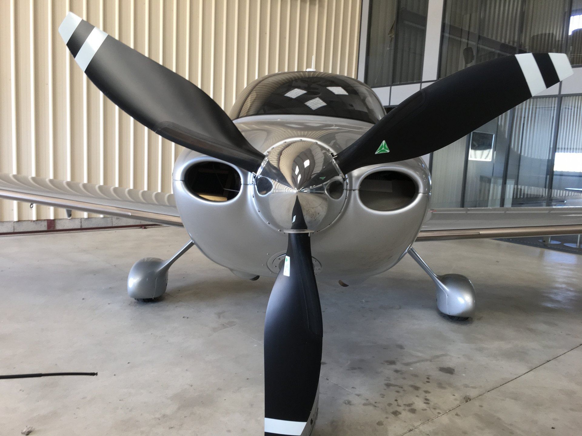 Cirrus SR22