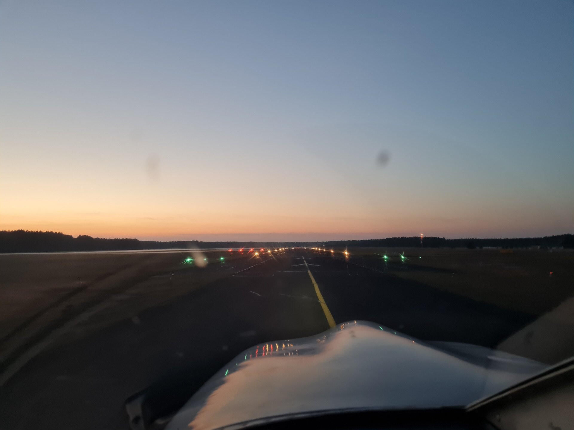 Dämmerungsflug, idealer Weise mit Sonnenuntergang