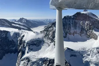05. Berner Alpen mit Eiger, Mönch und Jungfrau (CHF)